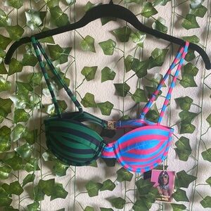 Top only- was too small. 34B and I needed a medium!